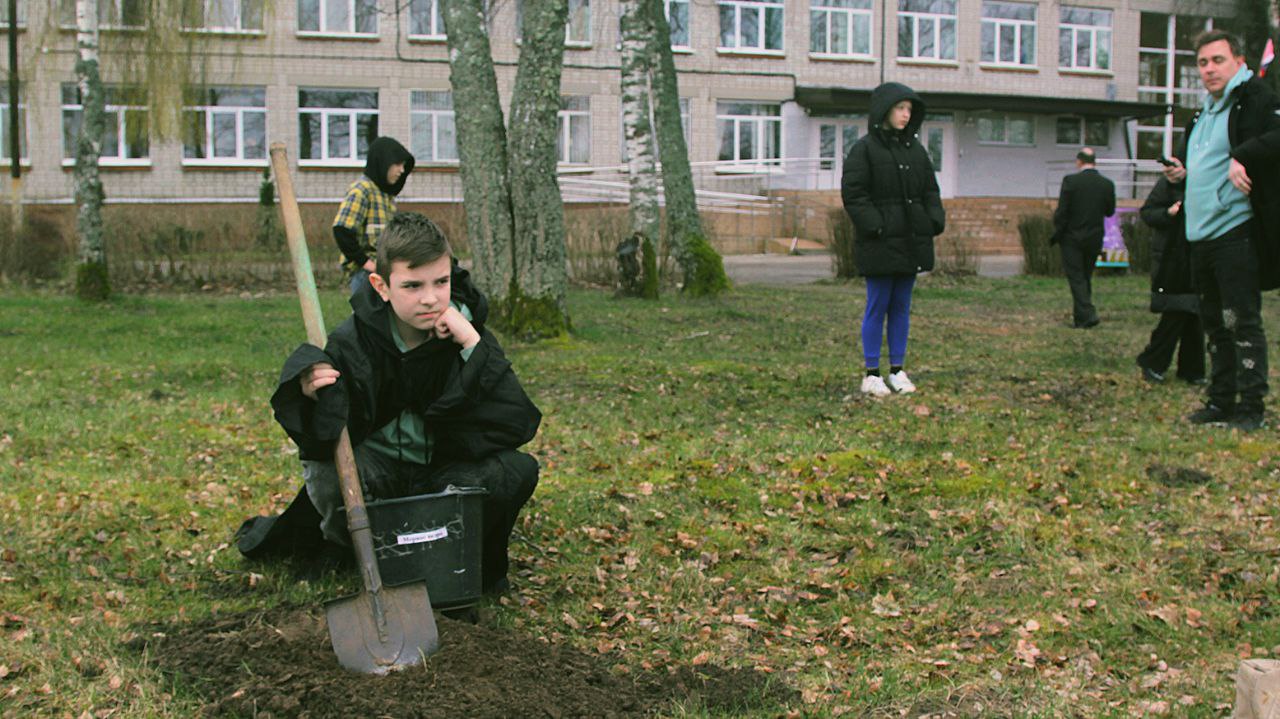 &quot;ДВОРяне&quot; - полуфиналисты Международной детской онлайн-лиги КВН &quot;Скинь посмеяться!&quot;..